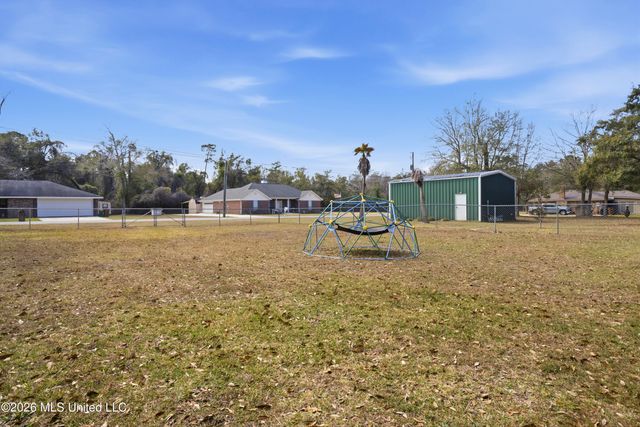 22479 Glad Acres Road, Pass Christian, MS 39571