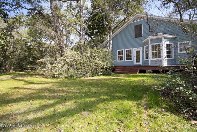 22479 Glad Acres Road, Pass Christian, MS 39571