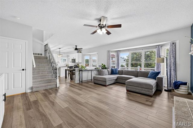 34 Country Crossing Estates Drive, St Peters, MO 63376