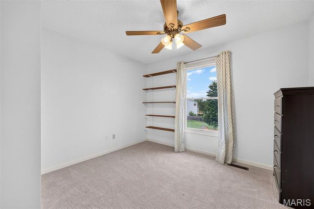 34 Country Crossing Estates Drive, St Peters, MO 63376