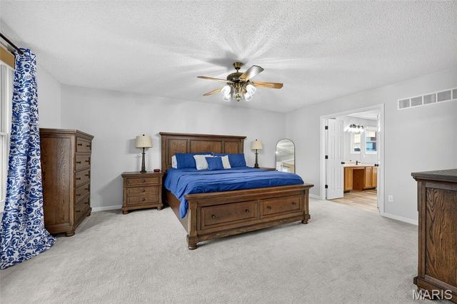 34 Country Crossing Estates Drive, St Peters, MO 63376