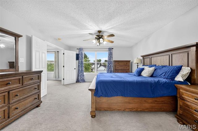 34 Country Crossing Estates Drive, St Peters, MO 63376