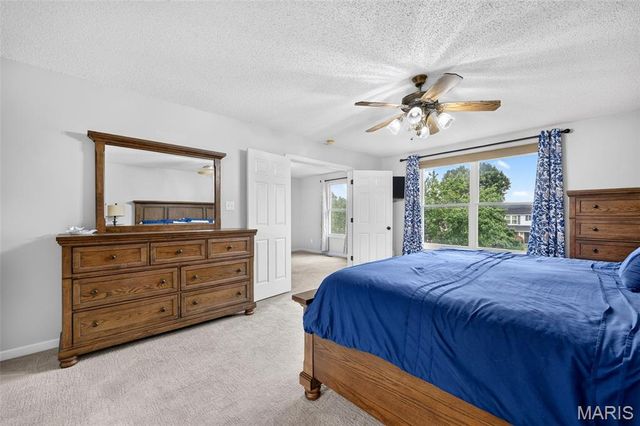 34 Country Crossing Estates Drive, St Peters, MO 63376