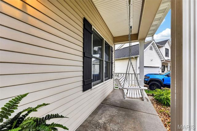 34 Country Crossing Estates Drive, St Peters, MO 63376