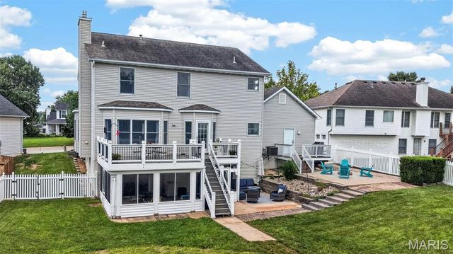 34 Country Crossing Estates Drive, St Peters, MO 63376
