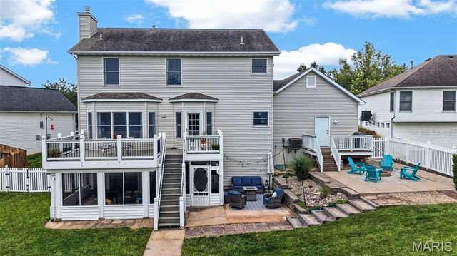 34 Country Crossing Estates Drive, St Peters, MO 63376