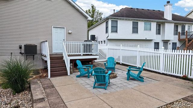 34 Country Crossing Estates Drive, St Peters, MO 63376