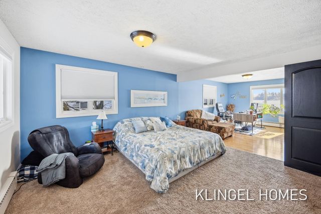 530 Glenwood Avenue, Laketon Twp, MI 49445