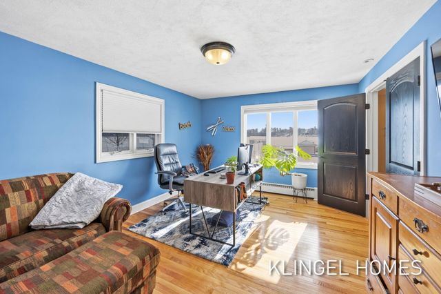 530 Glenwood Avenue, Laketon Twp, MI 49445