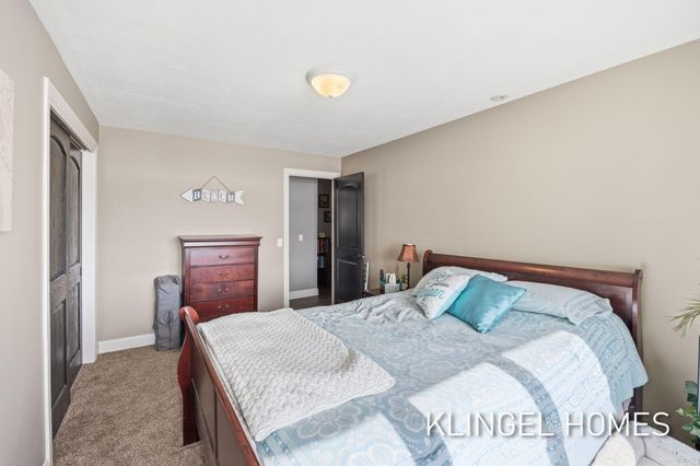 530 Glenwood Avenue, Laketon Twp, MI 49445