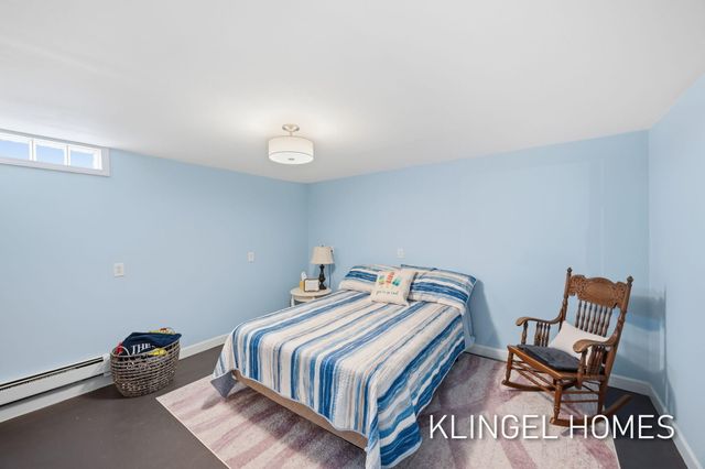 530 Glenwood Avenue, Laketon Twp, MI 49445