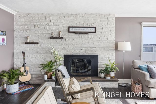 530 Glenwood Avenue, Laketon Twp, MI 49445