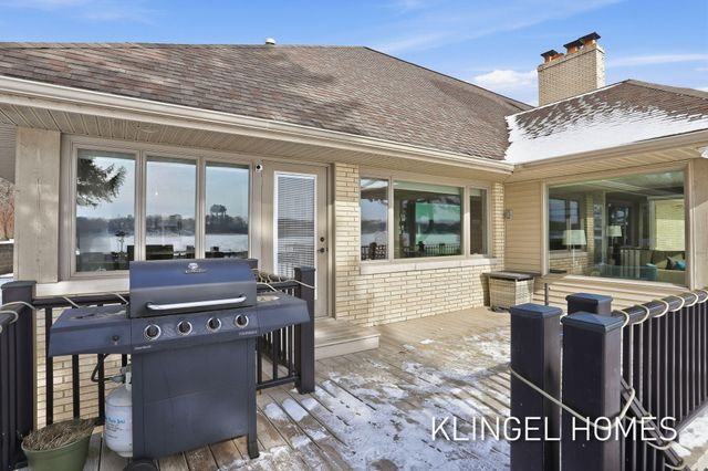 530 Glenwood Avenue, Laketon Twp, MI 49445