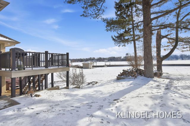 530 Glenwood Avenue, Laketon Twp, MI 49445