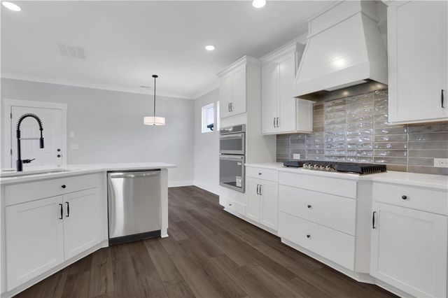 162 Marble Tree Way, Ball Ground, GA 30107