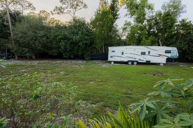 1181 W C Rd, Loxahatchee, FL 33470