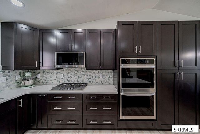 1291 N Hammerstone Drive, Idaho Falls, ID 83401