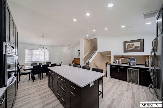 1291 N Hammerstone Drive, Idaho Falls, ID 83401