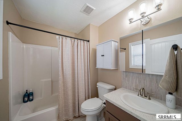1291 N Hammerstone Drive, Idaho Falls, ID 83401