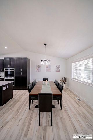 1291 N Hammerstone Drive, Idaho Falls, ID 83401