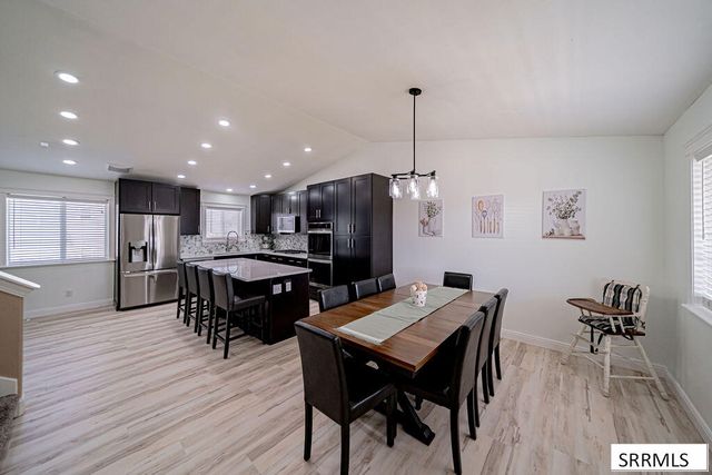 1291 N Hammerstone Drive, Idaho Falls, ID 83401