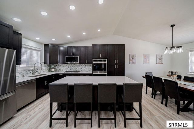 1291 N Hammerstone Drive, Idaho Falls, ID 83401