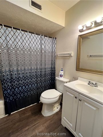 2406 Toro Lane D, Bryan, TX 77807