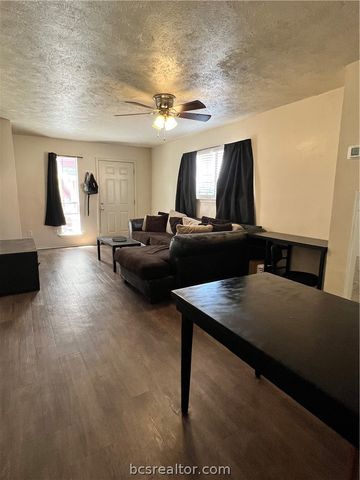 2406 Toro Lane D, Bryan, TX 77807