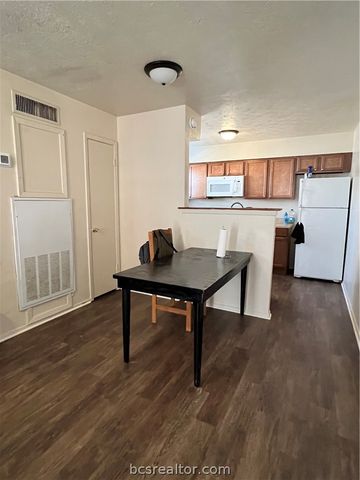 2406 Toro Lane D, Bryan, TX 77807