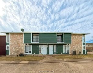 2406 Toro Lane D, Bryan, TX 77807