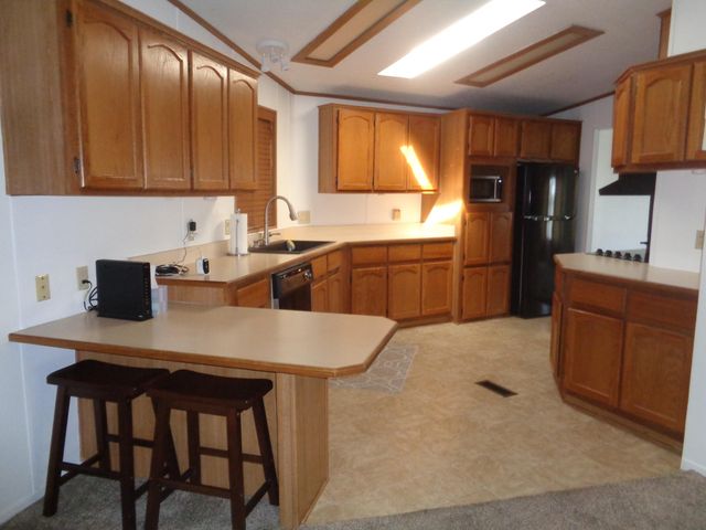 2459 N Oaks Street 82, Tulare, CA 93274