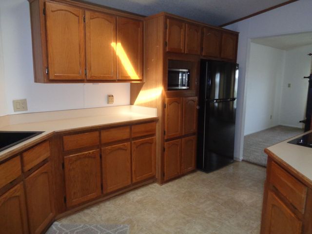 2459 N Oaks Street 82, Tulare, CA 93274