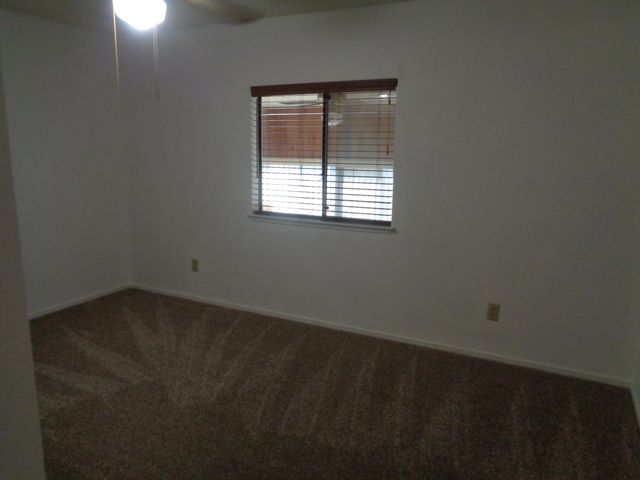 2459 N Oaks Street 82, Tulare, CA 93274