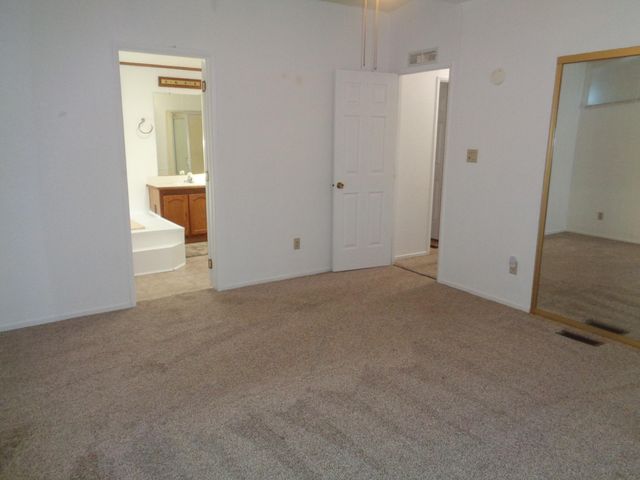 2459 N Oaks Street 82, Tulare, CA 93274