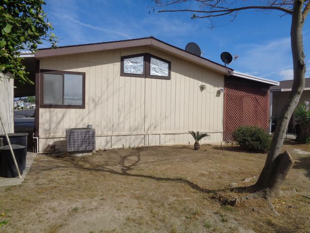 2459 N Oaks Street 82, Tulare, CA 93274