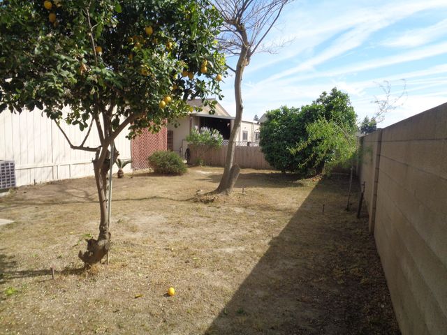 2459 N Oaks Street 82, Tulare, CA 93274