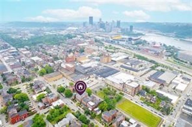 1207 W North Ave 104, Manchester, PA 15233