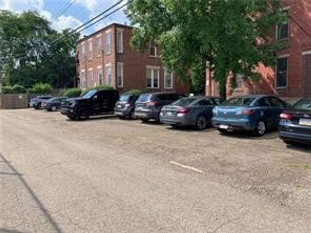1207 W North Ave 104, Manchester, PA 15233