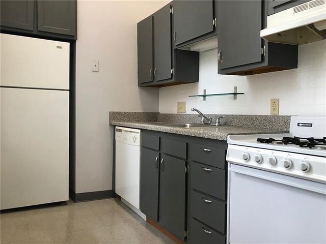 1207 W North Ave 104, Manchester, PA 15233