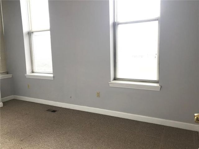 1207 W North Ave 104, Manchester, PA 15233
