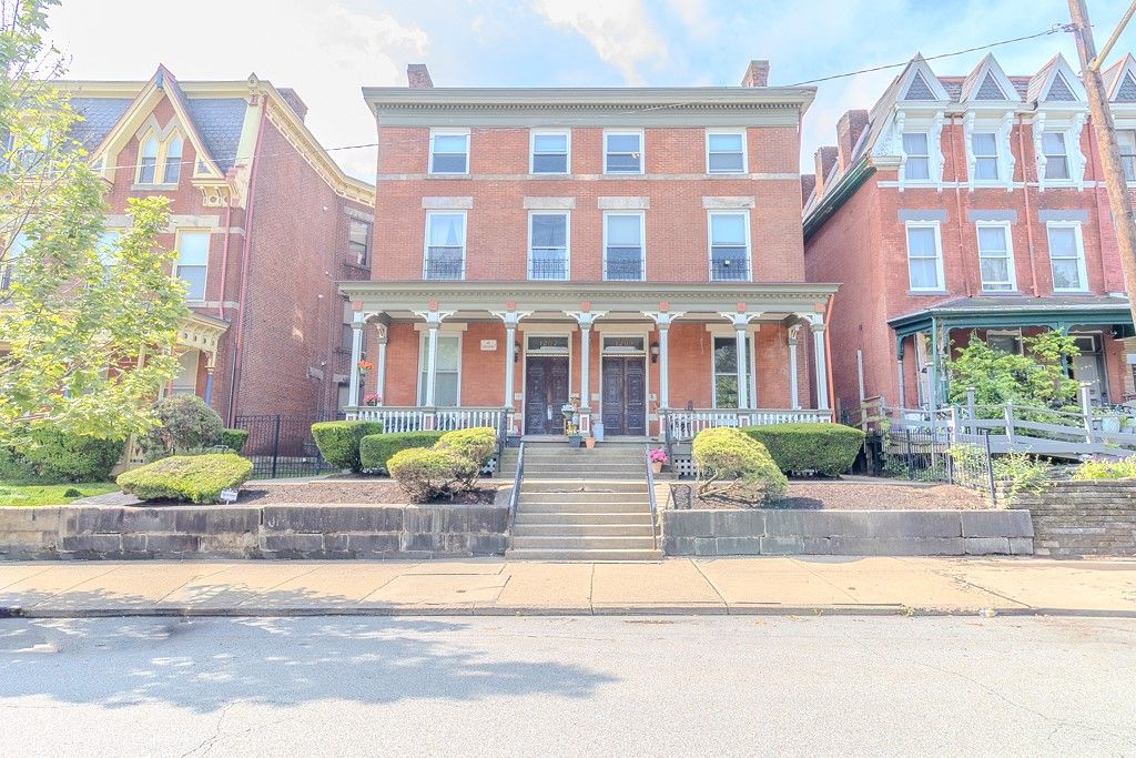 1207 W North Ave 104, Manchester, PA 15233