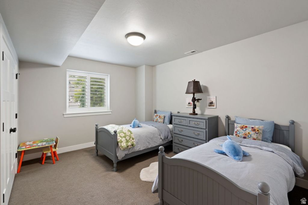 Image 24 of property listing at 646 E 600 S, Kaysville, UT 84037