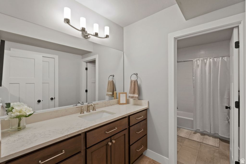 Image 25 of property listing at 646 E 600 S, Kaysville, UT 84037