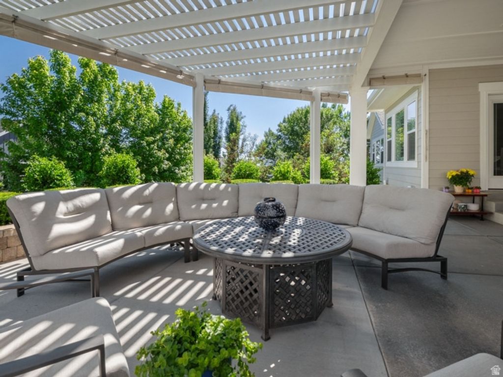 Image 36 of property listing at 646 E 600 S, Kaysville, UT 84037