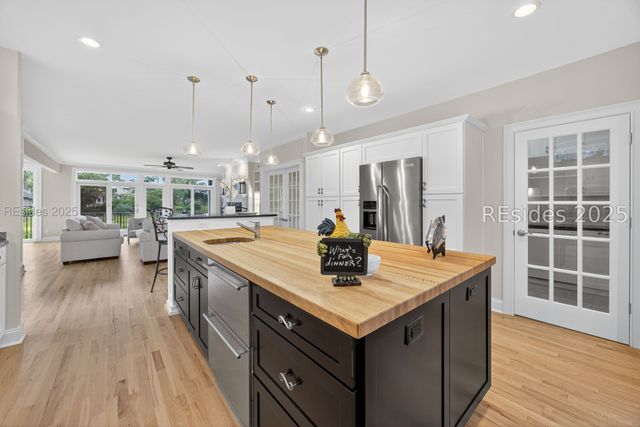 19 Audubon Pond Rd, Hilton Head Island, SC 29928