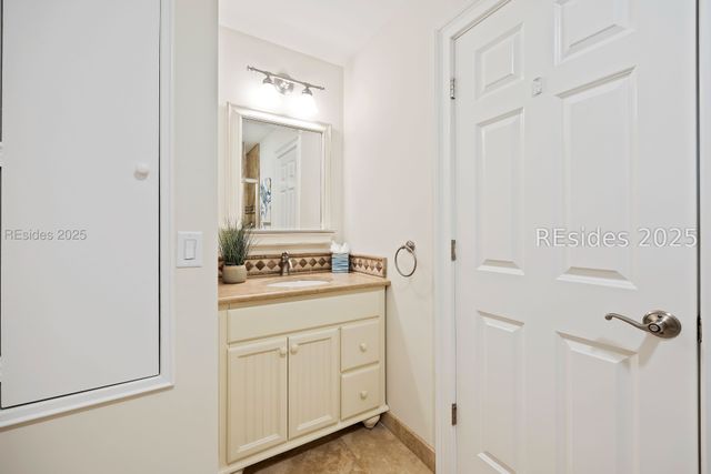 19 Audubon Pond Rd, Hilton Head Island, SC 29928