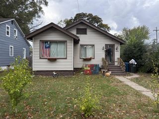 1689 Wood Street, Muskegon, MI 49442