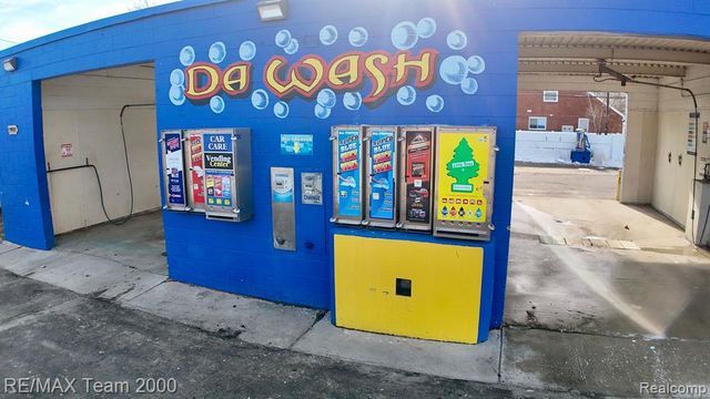 19501 Plymouth Road, Detroit, MI 48228