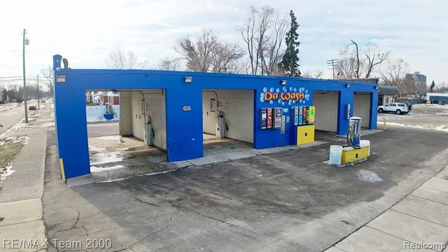 19501 Plymouth Road, Detroit, MI 48228