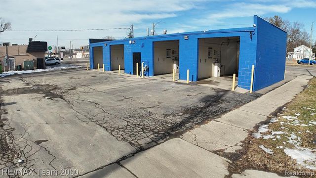 19501 Plymouth Road, Detroit, MI 48228